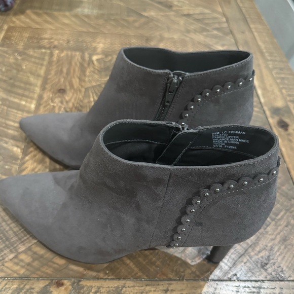 Liz Claiborne Flex Form Gray Faux Suede Zip Up Pump Heel Studded Booties 9.5 - Picture 4 of 10